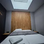 Szálloda O'clock Bed & Burgasz