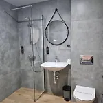 O'clock Bed & Burgasz