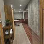 O'clock Bed & 3* Burgasz