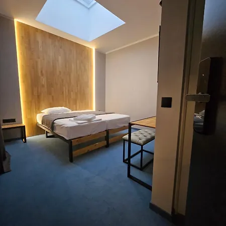 O'clock Bed & Hotell 3*