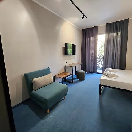 Hotel O'clock Bed & 3*