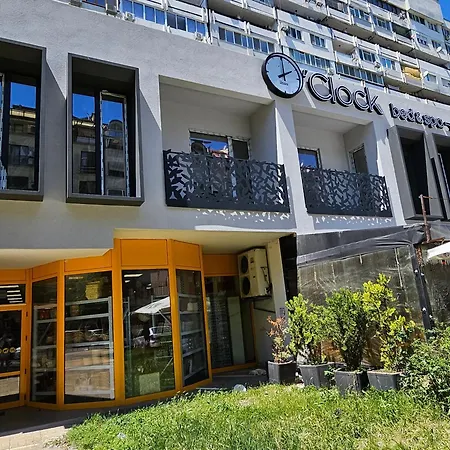 Отель O'clock Bed &