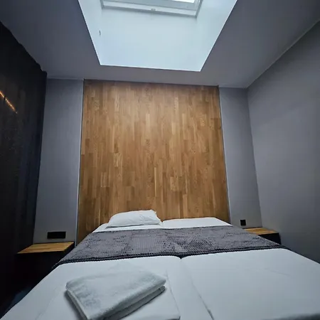 Hotel O'clock Bed & Burgas