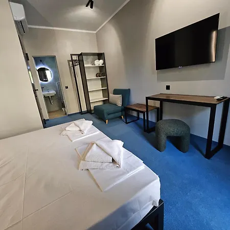 O'clock Bed & Self Check In Бургас