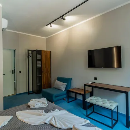 Отель O'clock Bed & Self Check In 3*