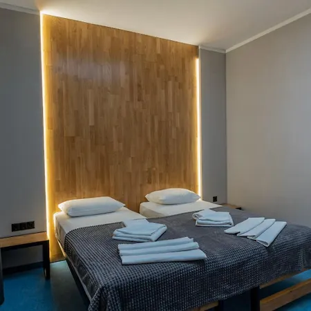 O'clock Bed & Self Check In Готель 3*