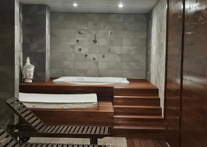 O'clock Bed&spa Hotel 3*